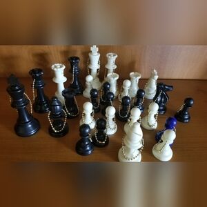 Chess Pieces 28 Pieces ♟